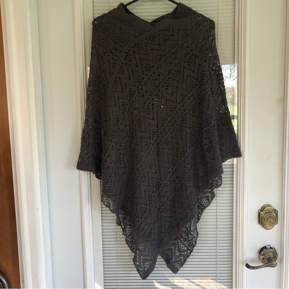 Britts Knitts lightweight gray shawl